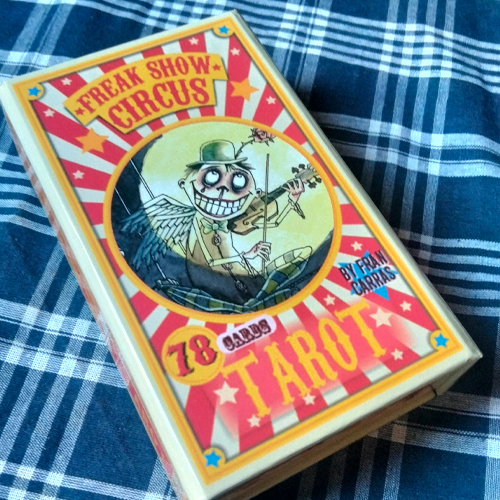 FREAK SHOW CIRCUS TAROT. MAGNETIC BOX